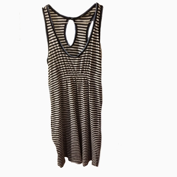Hurley Dresses & Skirts - ^Hurley SL knit dress w pockets medium